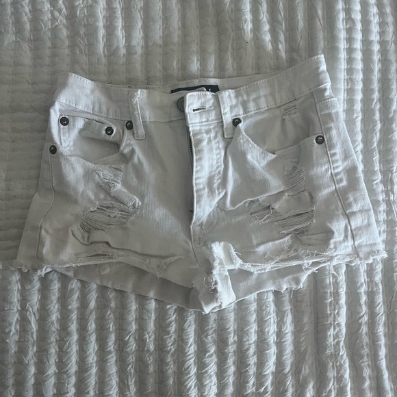 aéropostale white jean shorts size 2 - Picture 1 of 4